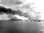  Amerykańskie okręty desantowe płyną do brzegu pod Inchhon