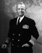 Admirał Arleigh Burke, inicjator wsparcia Wietnamu Południowego przez marynarkę USA