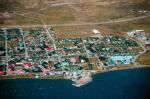 Port Stanley, stolica Falklandów  (fot. Chris Mattison)