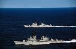Australijskie niszczyciele rakietowe HMAS „Perth” i HMAS „Brisbane” biorące udział w  działaniach przeciwko Irakowi