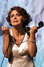 Olga Pasiecznik jako bohaterka „Głosu ludzkiego” walcząca o miłość 