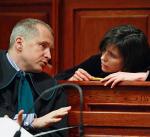 Z powodu rewelacji Anny Jaruckiej z kandydowania w wyborach prezydenckich w 2005 r. zrezygnował Włodzimierz Cimoszewicz  