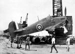 Wyładunek myśliwca Hurricane z pokładu lotniskowca HMS „Argus”, Malta, 1940 r.