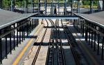 Puste perony na stacji kolejowej w Atenach podczas wczorajszego strajku pracowników transportu
