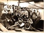 Grupa kolonistów na pokładzie japońskiego parowca „Yomei Maru”   