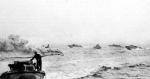 Alianckie łodzie desantowe płyną ku Dieppe, 19 sierpnia 1942 r. 