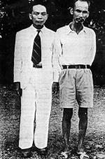 Przywódca wietnamskiego ruchu  narodowowyzwoleńczego Ho Chi Minh (po prawej) i dowódca oddziałów Viet Minhu Vo Nguyen Giap, 1955 r. 