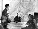Czang Kaj-szek na naradzie  z oficerami sztabu podczas wojny  