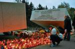 Wielu ludzi pamiętało o ofiarach katastrofy pod Smoleńskiem 