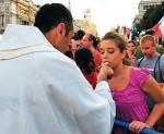 <Księża  muszą podlegać zasadzie posłuszeństwa Kościołowi  (na zdjęciu: msza inaugurująca Światowe Dni Młodzieży  w Madrycie, sierpień 2011)  