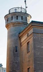 Wieża wodociągowa na uniwersytecie. Mogła służyć do obserwacji astronomicznych 