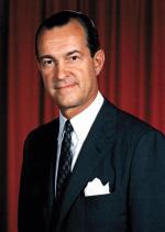Richard Helms, dyrektor CIA w latach 1966 – 1973, inspirator operacji „Jennifer” („Azorian”) 