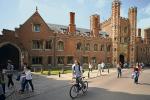 Polscy studenci mogą dostać stypendium naukowe m.in.  na Uniwersytecie w Cambridge