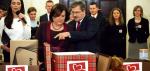 Para prezydencka Anna i Bronisław Komorowscy w ramach akcji „Szlachetna paczka” przygotowała podarunki dla wielodzietnej rodziny