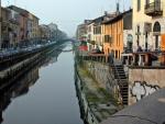 Północnowłoski kanal Naviglio Grande łączący rzekę Ticino z Mediolanem, wykopany w XI  – XIII w.  