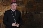  Niedopuszczalne jest zmuszanie pracownika do bezpłatnej pracy w godzinach nadliczbowych -mówi biskup Józef Kupny