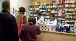 W aptekach sprzedaje się  w grudniu  o 27 proc. więcej leków niż zazwyczaj  o tej porze roku. Chorzy wykupują leki  w obawie przed zmianami  w refundacji  
