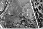 Zdjęcie lotnicze z końca  lat 30. – po prawej ulica Zieleniecka ze stadionem domu ludowego,  a obok boisko klubu Makabi 
