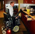 Wózek PerMMA pozwala osobom niepełnosprawnym odzyskać samodzielność