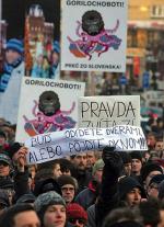 Słowacy protestują przeciw wielkiej aferze korupcyjnej 