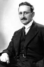 Friedrich August von Hayek, osamotniony Austriak 