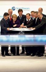 Niemcy chcą stać się geoekonomiczną potęgą handlową.  Na zdjęciu otwarcie pierwszej nitki gazociągu Nordstream, listopada 2011 roku 