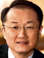 Jim Yong Kim jest specjalistą od systemów ochrony zdrowia