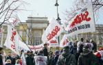 Związkowcy z „Solidarności” przybyli przed siedzibę premiera w chwil, gdy ich głos mógł być dobrze słyszany