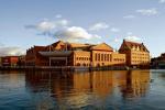 Od 2005 roku Filharmonia Bałtycka w Gdańsku ma swą siedzibę w zrewitalizowanych budynkach  XIX-wiecznej elektrociepłowni na wyspie Ołowianka