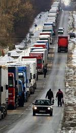 Protest związków zawodowych celników trwa od 12 kwietnia. Zapowiadają, że podczas mistrzostw Europy może on się przerodzić w strajk włoski 