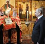 Po inauguracji Władimir Putin otrzymał błogosławień-stwo prawo- sławnych hierarchów  