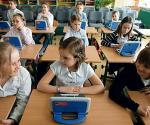 Rząd chce od 1 września 2014 udostępnić uczniom darmowe podręczniki cyfrowe 