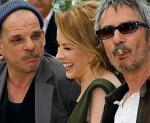 Denis Lavant, Kylie Minogue i reżyser „Holy Motors” Leos Carax, fot. Lionel Cironneau