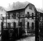 Auschwitz  – niemiecki obóz zagłady utworzony  w czasie  II wojny światowej na terenie okupowanej Polski