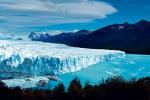 Lodowiec spływa z południowych Andów ponad 30-kilometrowym jęzorem do jeziora Argentino 