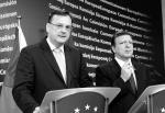 Petr Nečas (z lewej) z Manuelem Barroso,  przewodniczącym Komisji Europejskiej