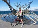Piotr Mitko, informatyk z Katowic, przejechał na rowerze Islandię, by zebrać pieniądze na protezę nogi dla Jarosława Kosińskiego