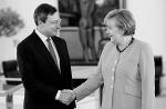 Mario Draghiego na razie wspiera  Angela Merkel. Czy to tylko kurtuazja? 
