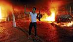 Uzbrojeni radykałowie wtargnęli na teren Konsulatu USA w Bengazi. Grabili, palili i zabijali 