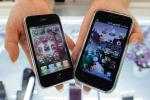 Znajdź dziesięć różnic..: iPhone 3G Apple’a  (po lewej)  i Galaxy S Samsunga  