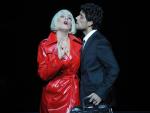 Amanda Echalaz (Lescaut) i Thiago Arancam (des Grieux) 