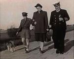 Witold Mieszkowski  z rodzicami. Gdynia,  rok 1948