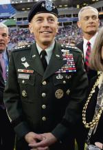 Bohater Ameryki do chwili ujawnienia romansu gen. Petraeus uchodził za żołnierza bez skazy 