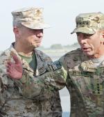 Generałowie John Allen i David Petraeus – główni bohaterowie skandalu (Kabul 2011) 