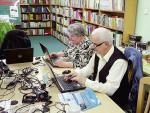 Dzięki bibliotece seniorzy poznają tajniki Internetu