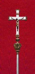 Krzyż prymacjalny z 1667 roku. Krucyfer nosił go przed prymasem; w Senacie stał z krzyżem za krzesłem prymasa