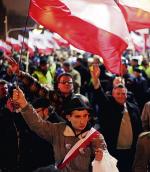 Marsz Niepodległości z 13 grudnia 2011 r. w Warszawie. Tegoroczna demonstracja ma być znacznie większa 