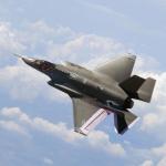 F-35 ma kosztować  161 mln dol.  za egzemplarz.  F-16 kosztuje 20–30 mln, Su-30 35–50 mln 