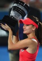 Agnieszka Radwańska (na zdjęciu po zwycięskim finale w Sydney) wygrała już w tym roku dwa turnieje. Teraz czas na Wielkiego Szlema. Polka trzykrotnie była w Melbourne w ćwierćfinałach. 