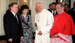 Kard. Józef Glemp z Janem Pawłem II oraz małżeństwem Wałęsów, 8 czerwca 1991 rok